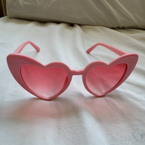 NWT Heart-Shaped Retro Sunglasses, Bachelorette - Wedding, Women's, Pink OSFA - Picture 4 of 13